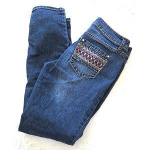 l.e.i. Junior Taylor Low Rise Skinny Embellished Distressed Jeans  Boho 9  EUC